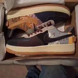  Nikes