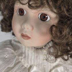 Beth Mullins Fine Porcelain Doll White Victorian Era Franklin Heirloom 1991