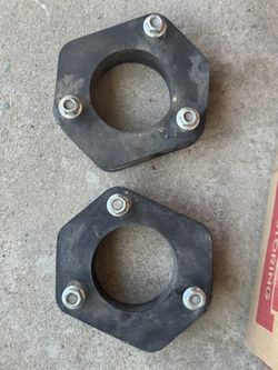 strut spacer for a 04 to 08 ford f150   