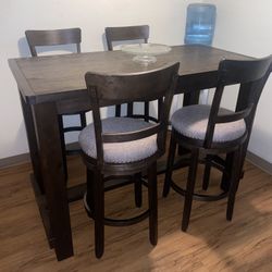 Ashley Furniture Diner Table 