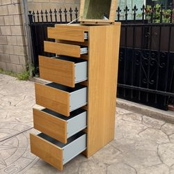 Vanity Dresser with mirror