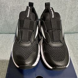 New Reebok XT Sprinter Slip kids running sneakers size 11