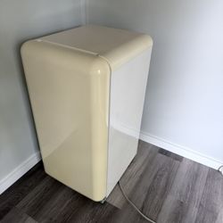 Mini Antique Fridge 