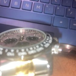 Rolex Cosmograph Daytona 116519LN, 40mm 18K solid white gold case, oysterflex rubber bracelet with 18k white gold buckle. This is an original authenti