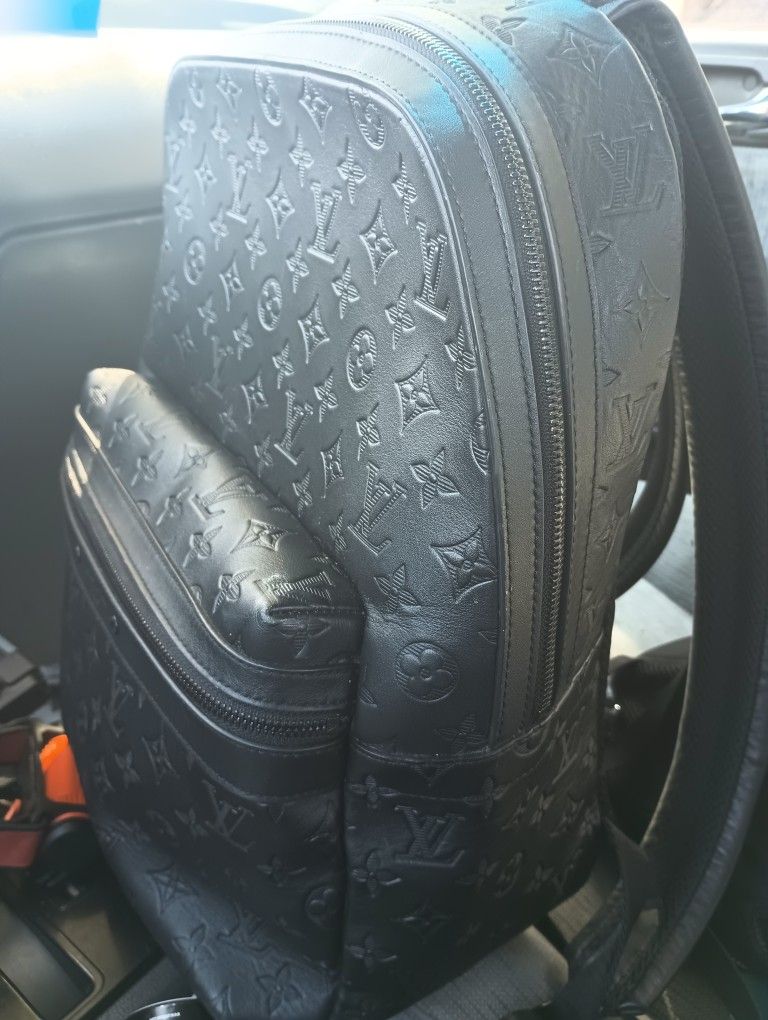 Louis Vuitton Backpack, All Black And It's A Big Backpack Only Used Twice  Pretty Much Brand New.. for Sale in Tucson, AZ - OfferUp