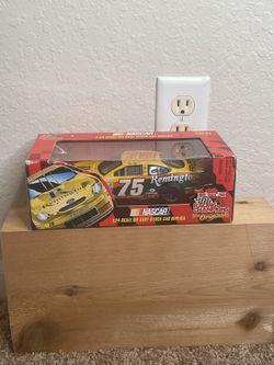 NASCAR 1999 1:24 Remington Die Cast Car In Box