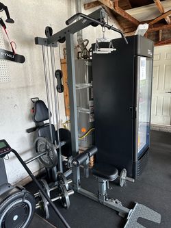 Lat pulldown / lat row