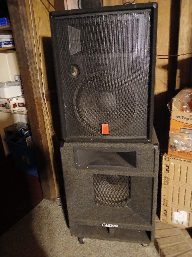2band Size Floor Speakers With Horns