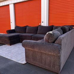 Grey Sectional Couch | Delivery Available! 🚚