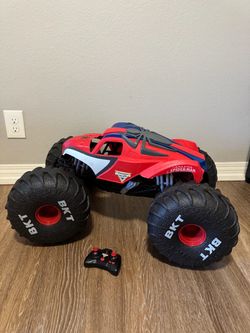 Monster Jam Spider Man Edition Remote Control Car