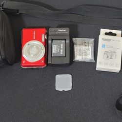 Samsung SL600 Digital Camera Bundle – Great Condition w/ Bag, 2 Batteries & Charger