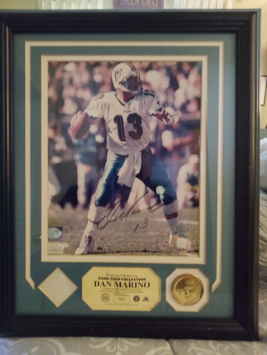Dan Marino Sign Picture With Piece Of Jersey Worn In This Game And Gold Commemorative Coin