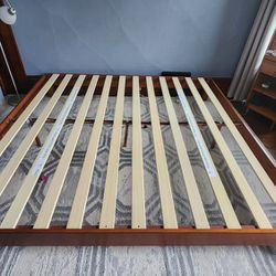 King ZINUS Wen Deluxe Wood Platform Bed Frame