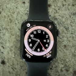 Apple Watch SE (GPS & Cellular) Aluminum Space Gray