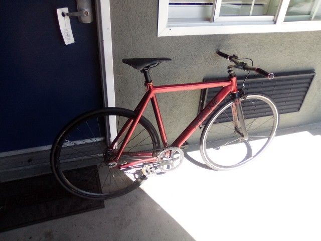 Throne Phantom Fixie Bike 