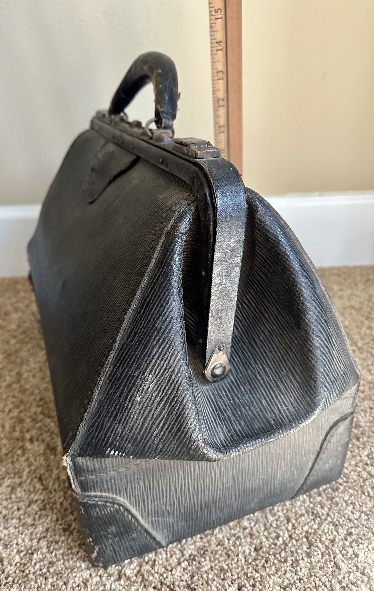 Antique medical bag hotsell