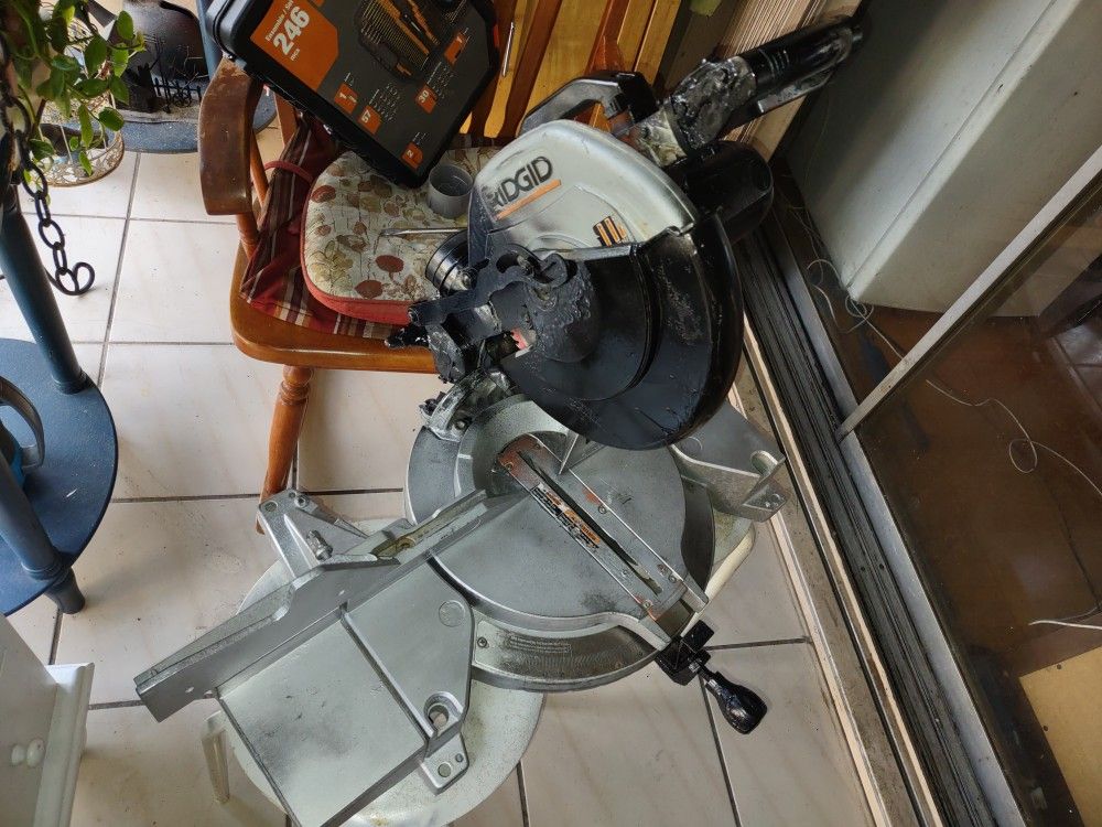 Used Ridgid 10 inch Miter saw fixed handle&sprayed it works good as new
