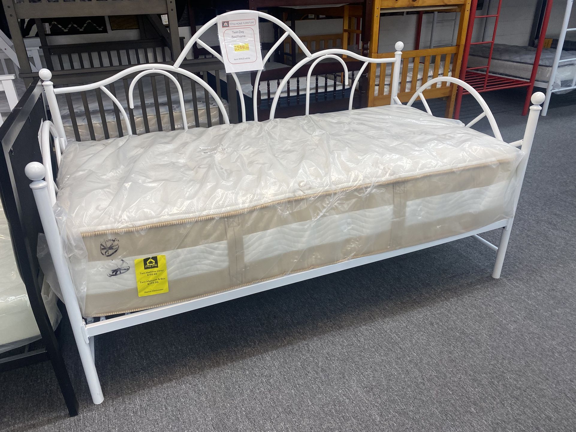 Twin Size Daybed $149