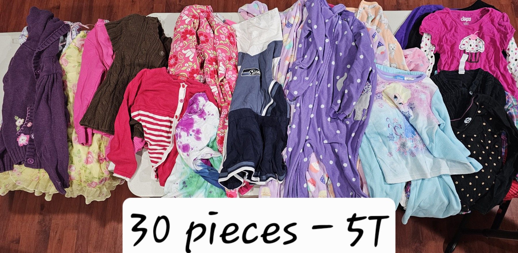 30 Pieces - 5T Clothing 