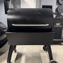 🔥 Traeger Pro 780 Pellet Grill – Front Shelf, Cover & Brand New D2 Controller Included 🔥
