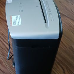 Brand New, Never Used!!! Paper Shredder And Credit Card 