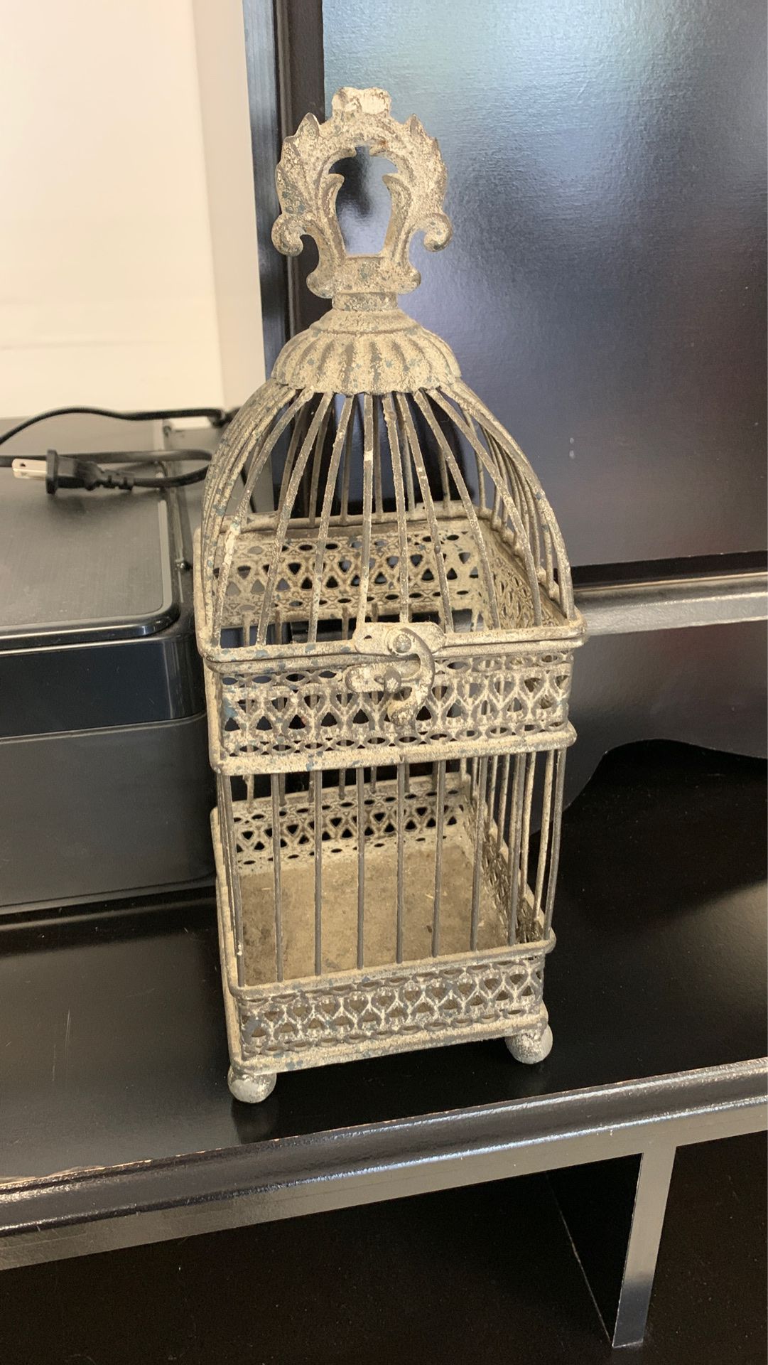 Bird cage decoration
