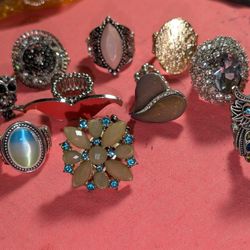 Lot Of 10 Different Unique Stretch Band Rings All In Perfect Condition