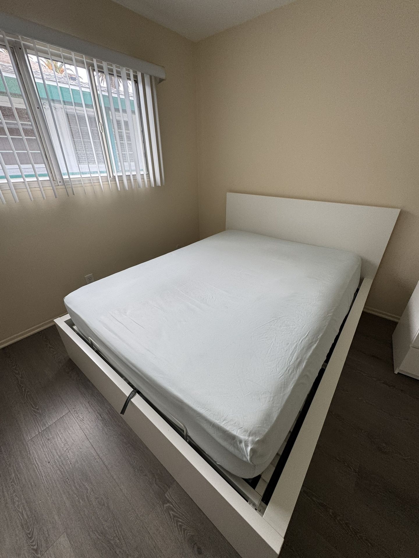 Lift Up Storage Bed Frame
