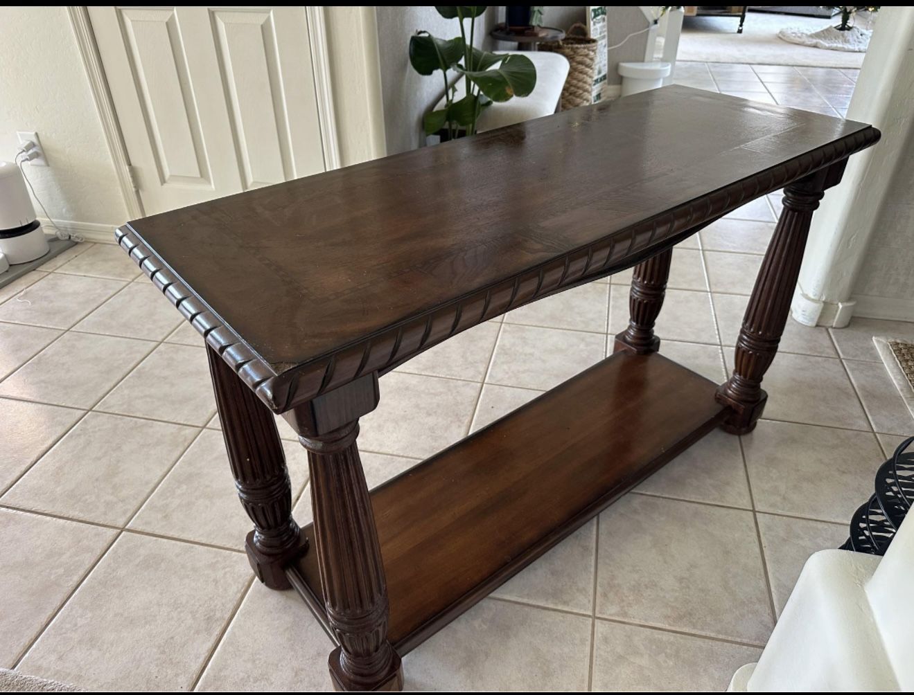 Entry Way Table 