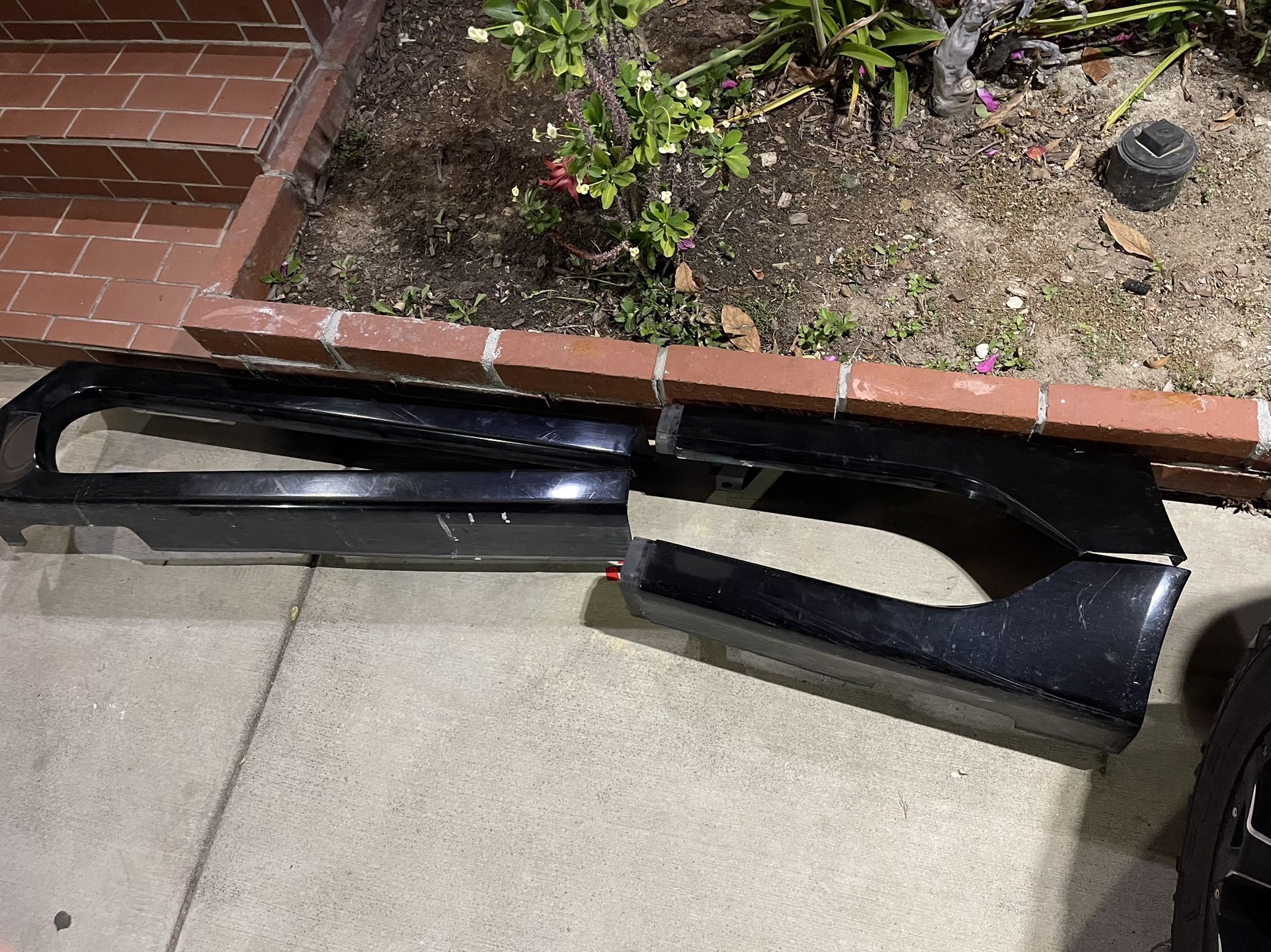 04-08 Acura Tl Side Skirts. 