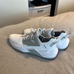 Puma, Size 11 Golf Shoe