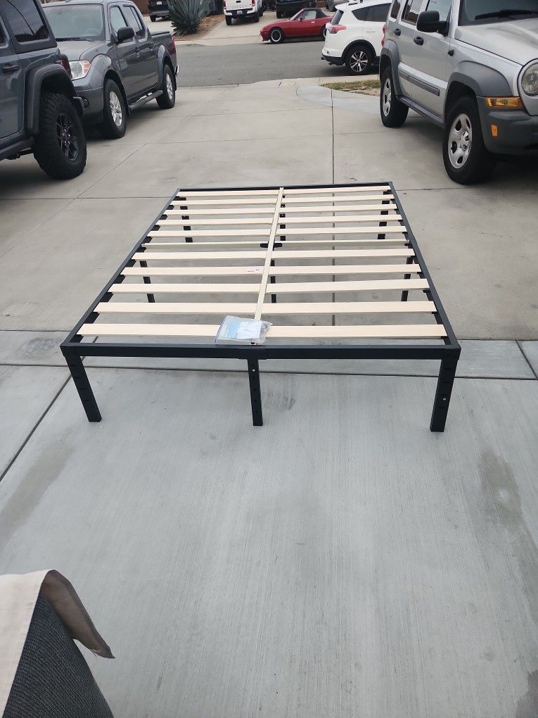 Wooden Platform Bed