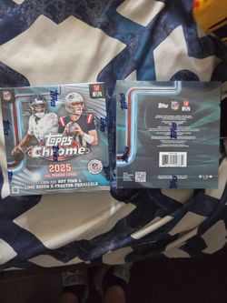 Topps Chrome - NFL Mega Box