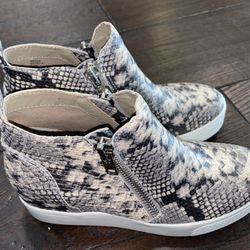 Brad New Steven Madden Shoes