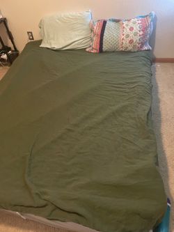 Queen Size mattress & memory foam mattress pad