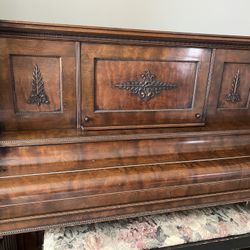 Antique Piano