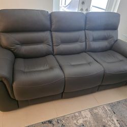Reclining Coach And Loveseat 