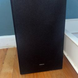 SAMSUNG Channel Soundbar With Wireless Subwoofer And Controller 