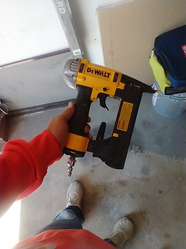 DeWalt Finish Nail Gun