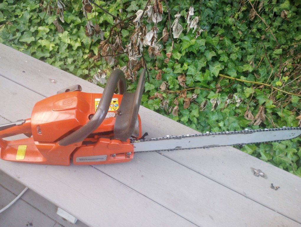 Husqvarna 455 Rancher Chainsaw
