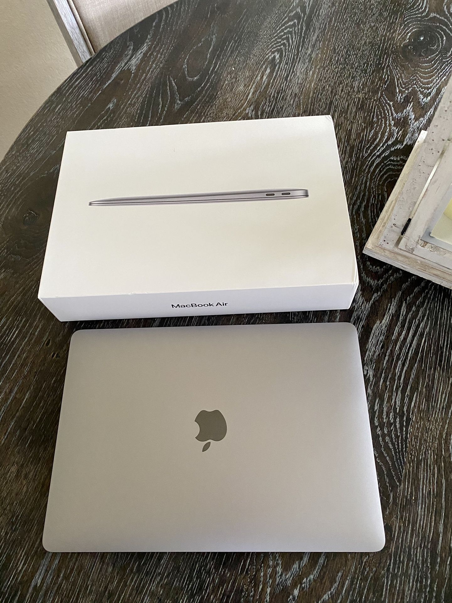 Apple MacBook Air 2020 13-inch Touch ID “Open box New”