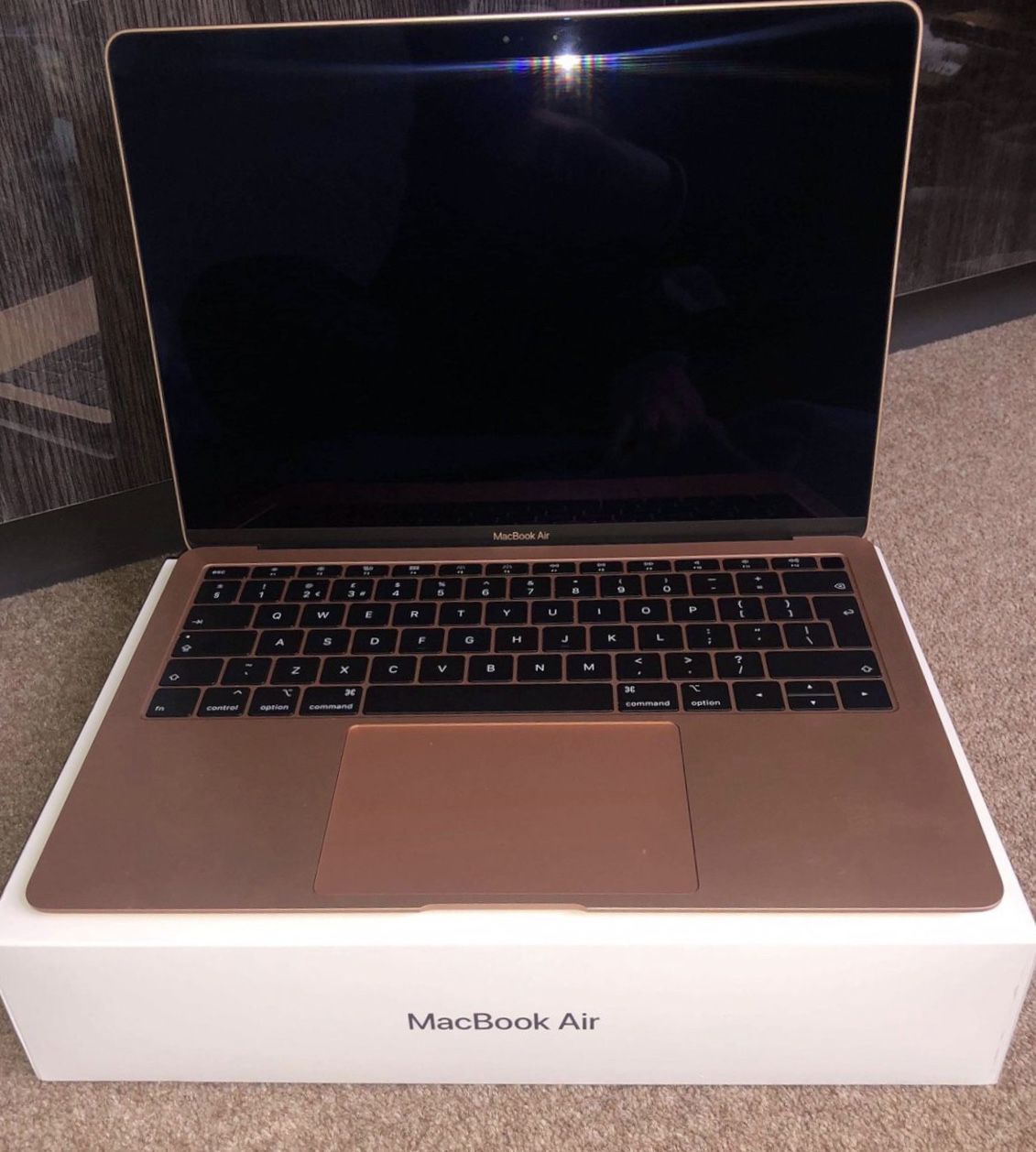 MacBook Air (GOLD EDITION)