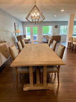 Pottery Barn Livingston Extendable Dining Table + 6 Upholstered Chairs – Excellent Condition