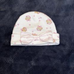 NEW Baby hat, fits up to 3 month olds
