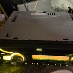 Car Stereo JVC ,USB,RADIO,CD PLAYER $35