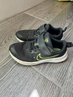Boys Nike Sneakers