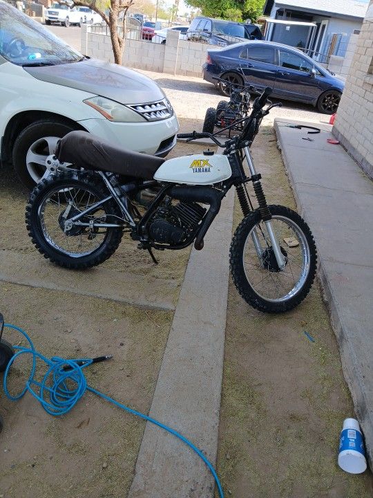 Yamaha MX 175cc Dirtbike
