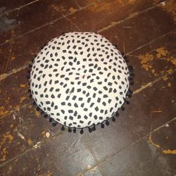 Circle Pillow