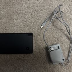 Black Dsi With Stylus And Charger (US)