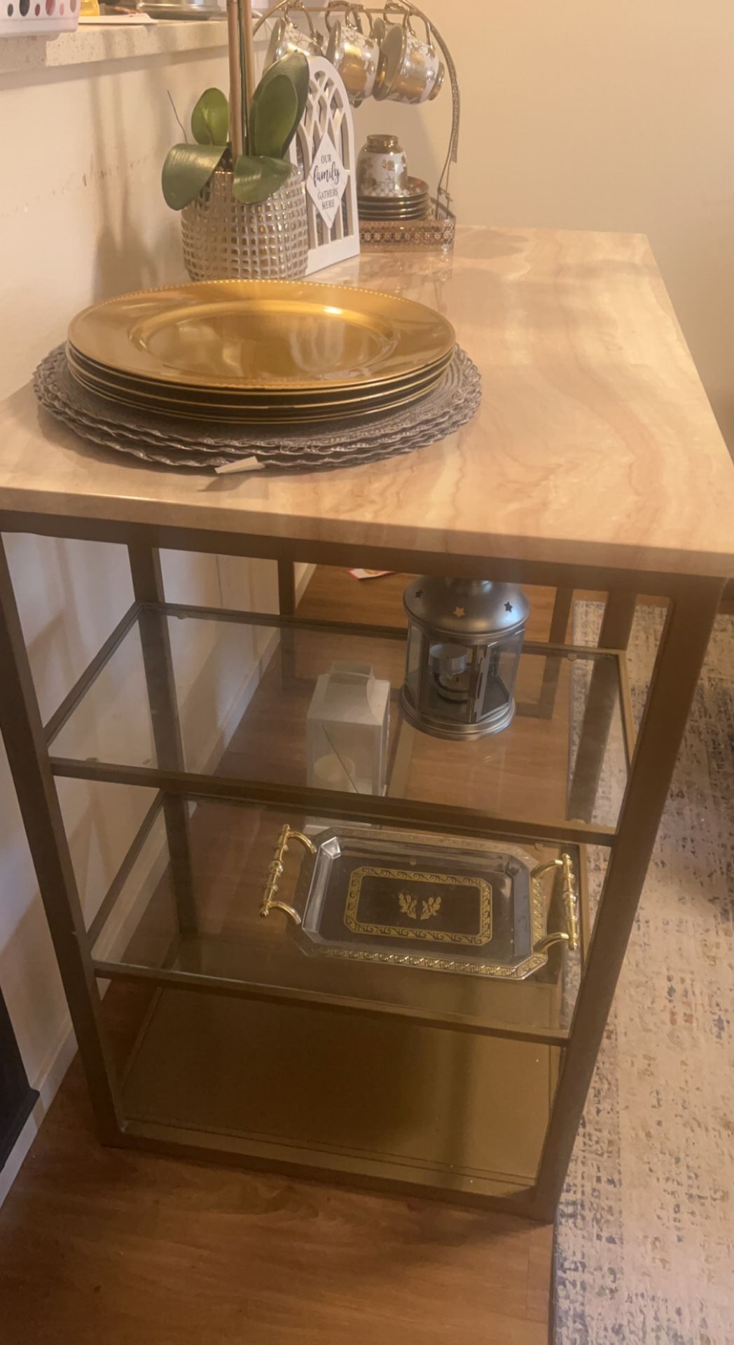 Dinning Table/ Bar Table